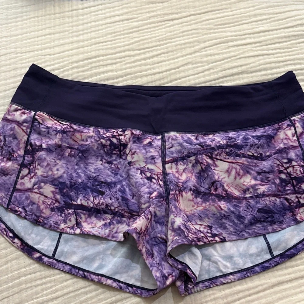 lululemon athletica Women's Purple Patterned Athletic Shorts - Picture 4 of 4